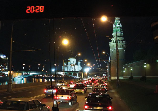 kremlinnighttraffic_600.jpg